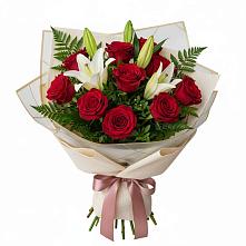Букет цветов из:  Лилии и Розы в Железнодорожном Иркутской области