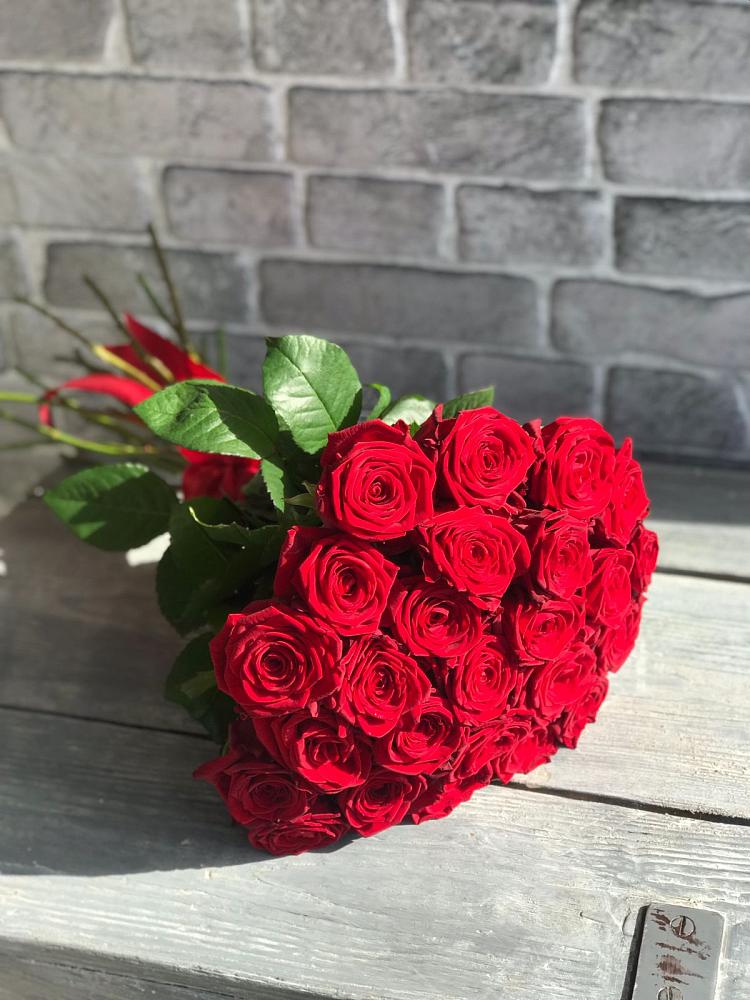 Букет Красные розы Фридом в Железнодорожном Иркутской области