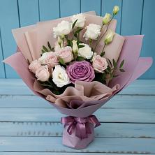 Букет цветов из:  Розы и Лизиантусы в Железнодорожном Иркутской области