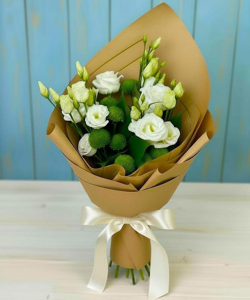 Букет цветов из: Хризантемы и Лизиантусы в Железнодорожном Иркутской области