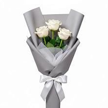 Букет 3 белые розы в Железнодорожном Иркутской области