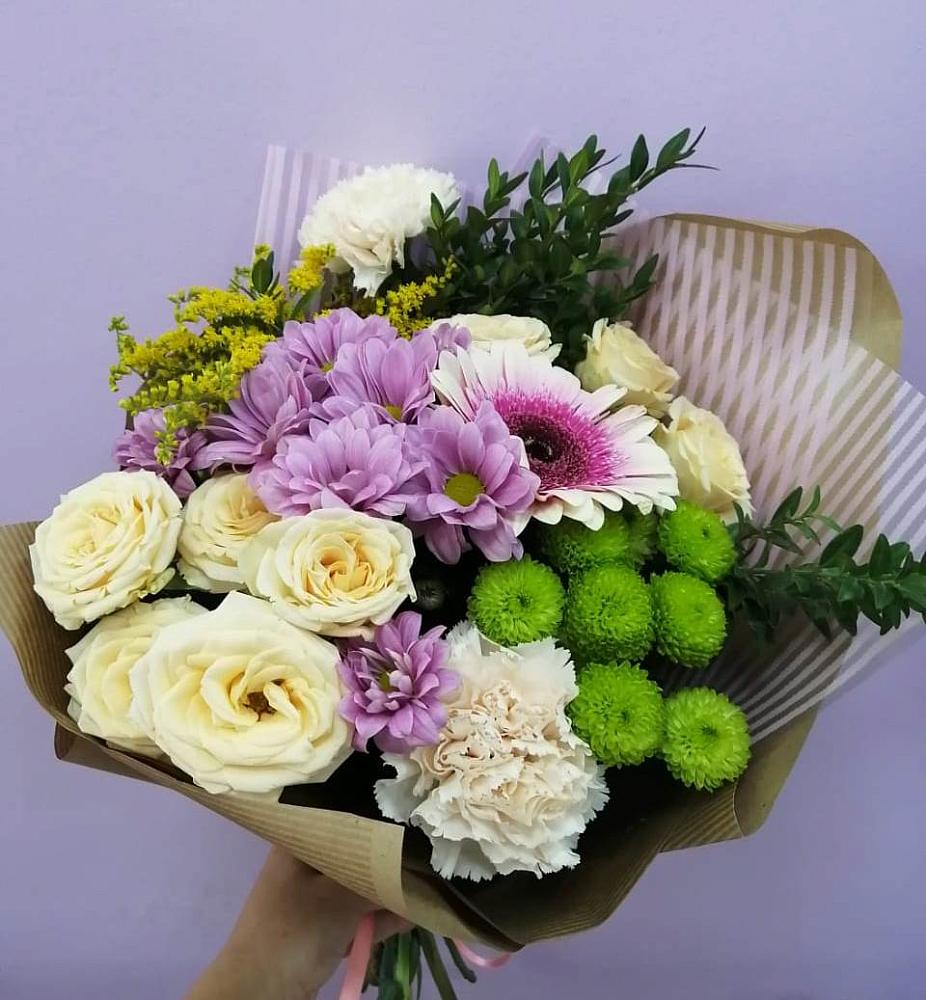 Букет цветов из: Хризантемы, Розы, Гвоздики и Герберы в Железнодорожном Иркутской области