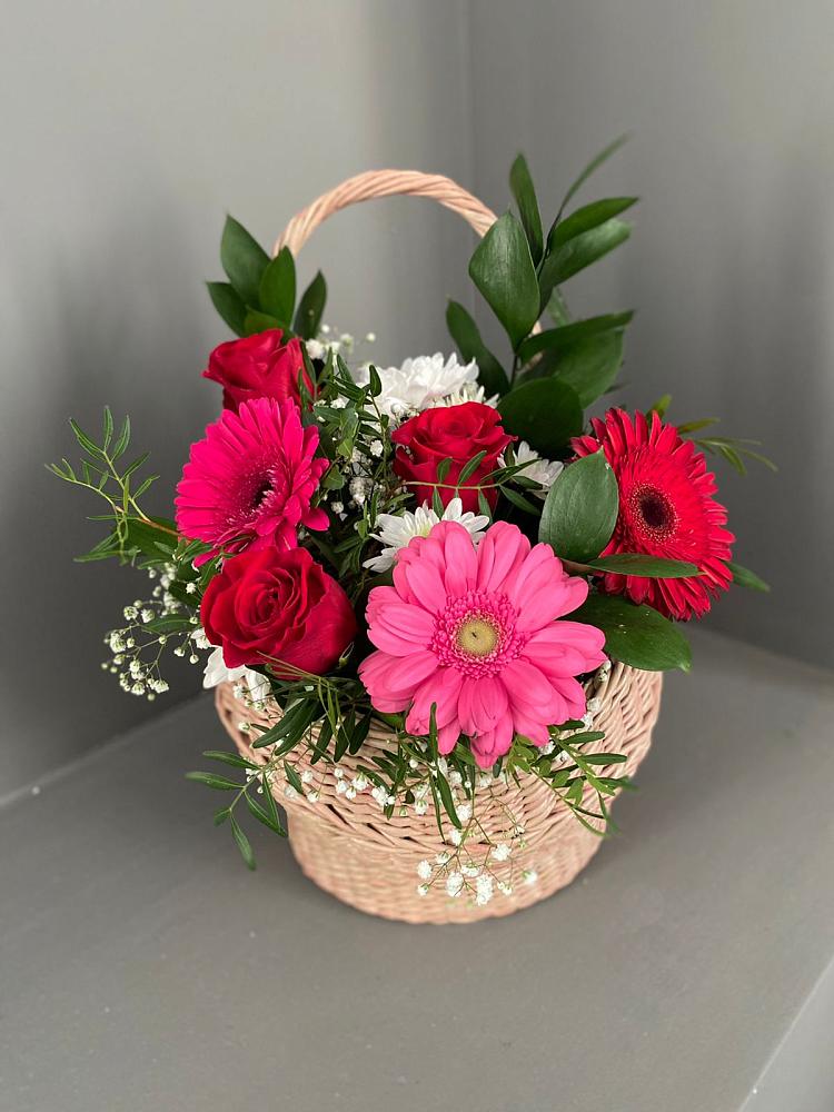Цветочная композиция из Розы, Хризантемы и Герберы в корзине в Железнодорожном Иркутской области