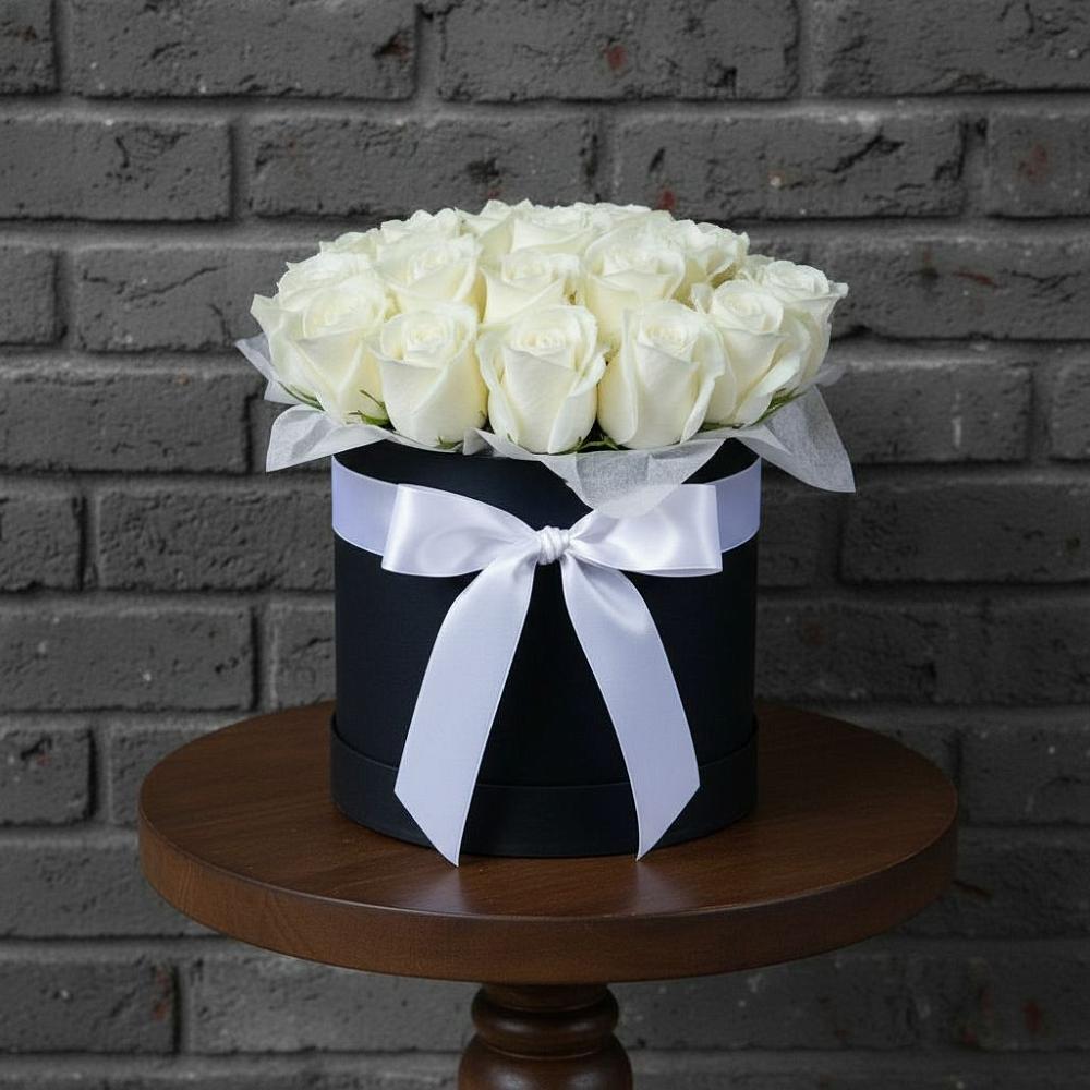 Цветочная композиция из Розы в шляпной коробке в Железнодорожном Иркутской области