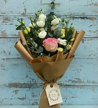 Букет цветов из:  Розы и Лизиантусы в Железнодорожном Иркутской области