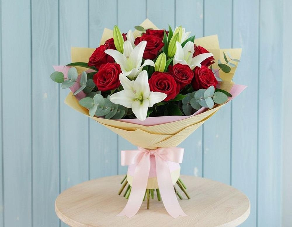 Букет цветов из: Лилии и Розы в Железнодорожном Иркутской области